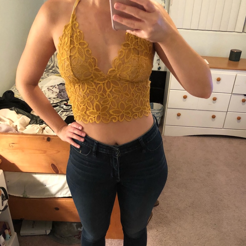 💎 SOLD💎Lace crop top